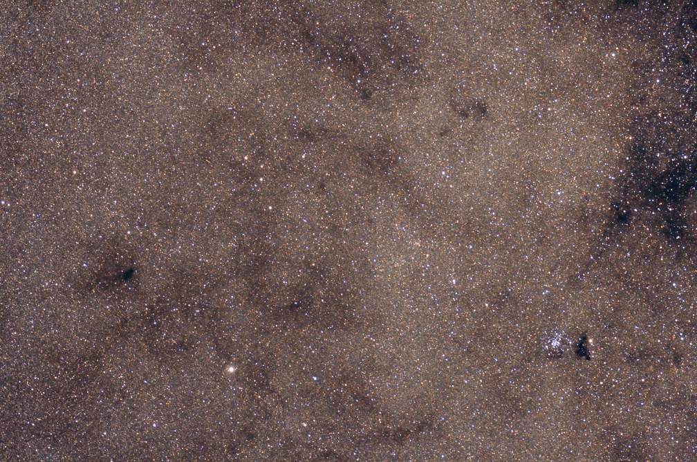 NGC6520 B84 B90 20100710 3960s DAVI
