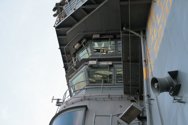 USS-Nimitz_2013-11-01_00061_DAVINO.jpg