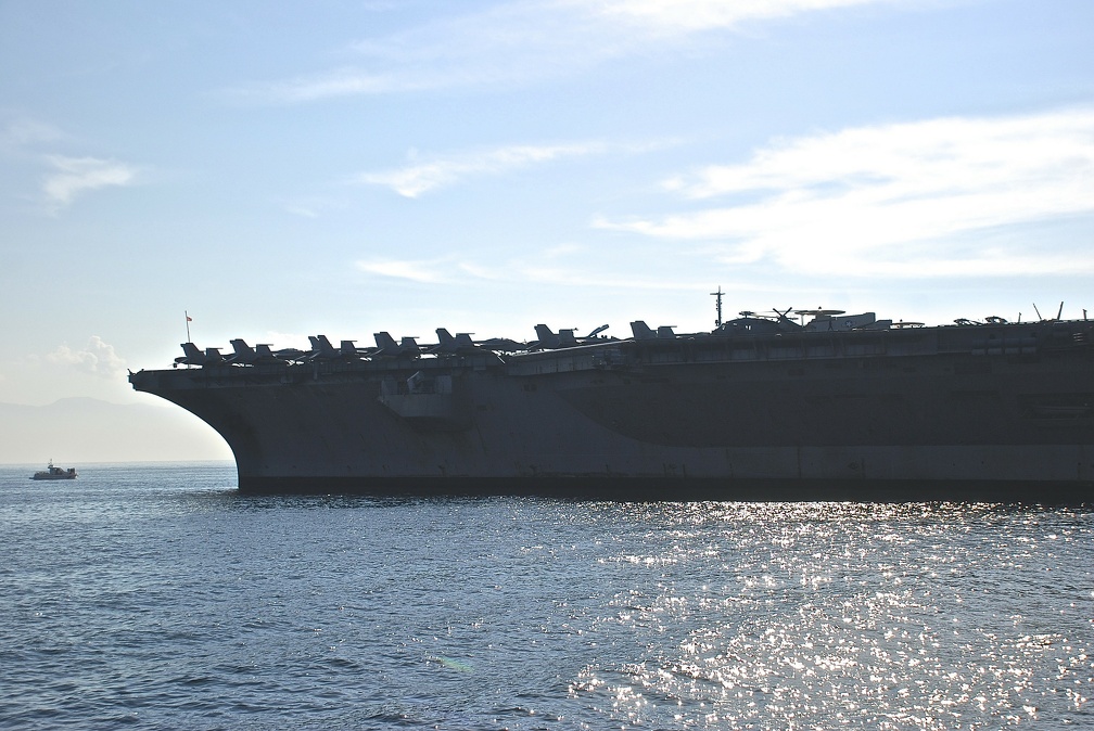 USS-Nimitz 2013-11-01 00012 NOBILI