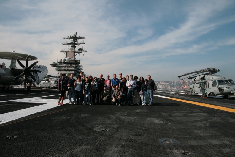 USS-Nimitz_2013-11-01_00055_DAVINO.jpg
