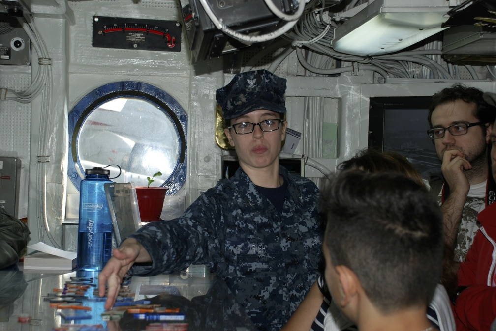 USS-Nimitz 2013-11-01 00082 NOBILI
