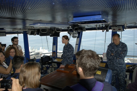 USS-Nimitz 2013-11-01 00054 NOBILI